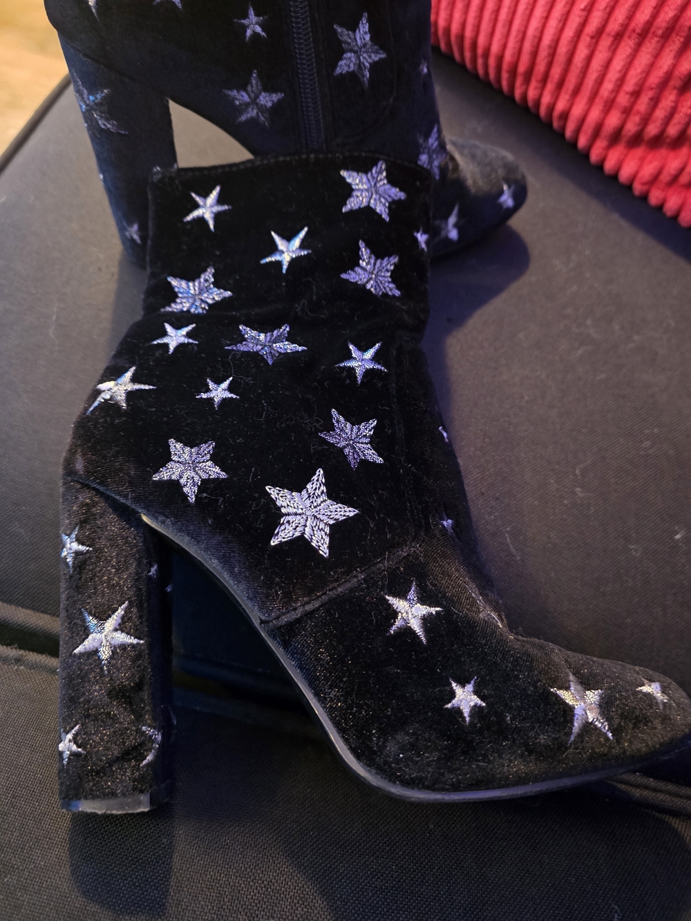 Black Velvet Star-Embroidered Ankle Boots - Women Steve Madden Size 6